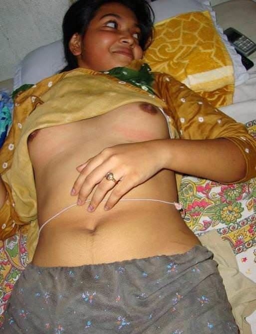 %name Desi Indian Bhabhi Big Boobs Nude Photos XXX Pics