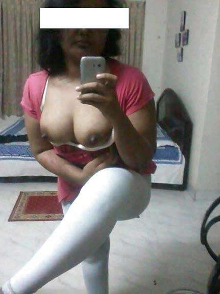 big Indian boobs ki selfie