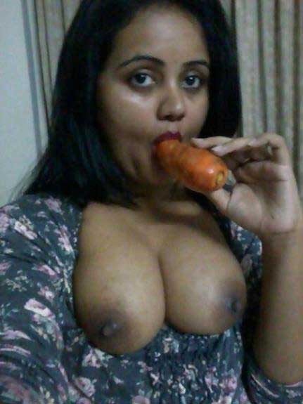 Big Indian boobs ka photo