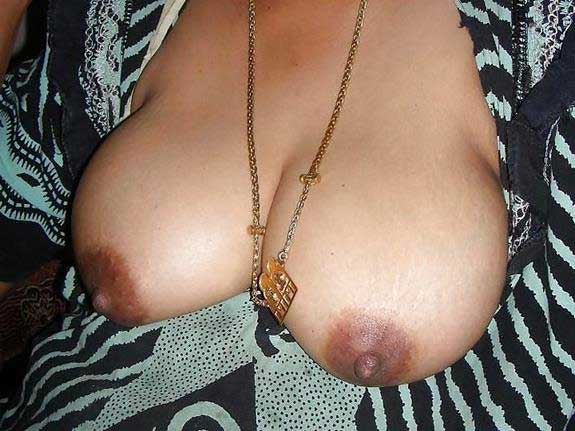 desi aunty big boobs photos