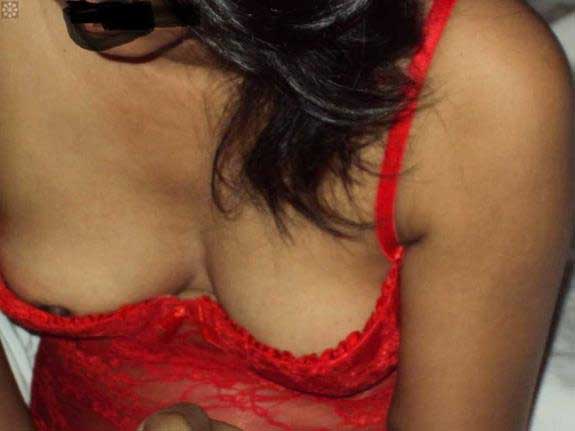 sexy red bra me boobs
