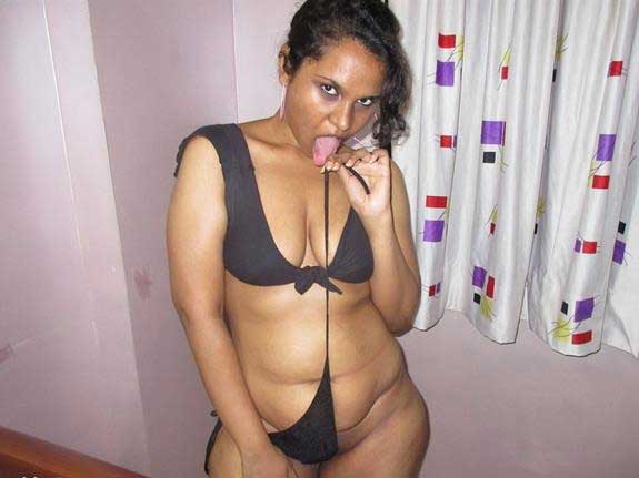 sexy photo Indian hot girl Lily ki sath free live chat kare â€“ My Desi Boobs