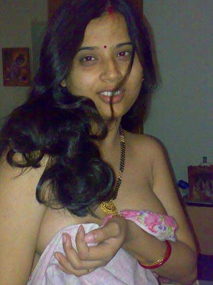 sexy bhabhi ke Indian boobs ka photo