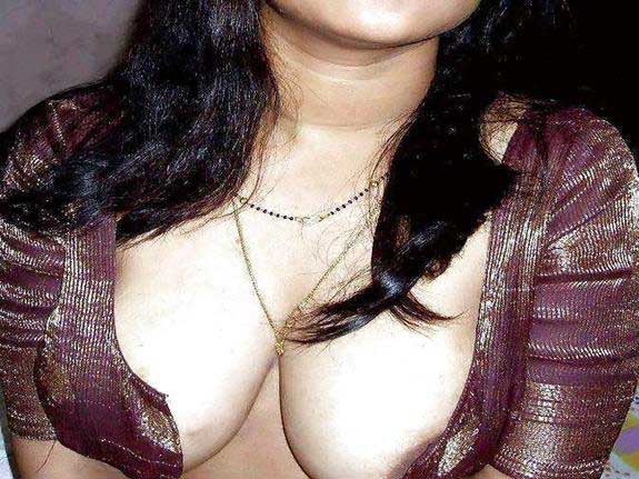 bhabhi boobs photo dekhe enjoy kare