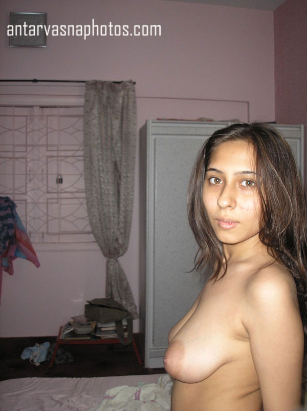 Indian teen ke tight boobs ki photos