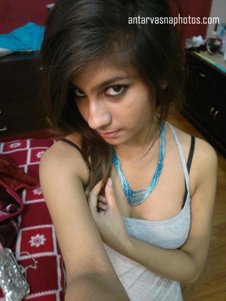 Pakistani cleavage 