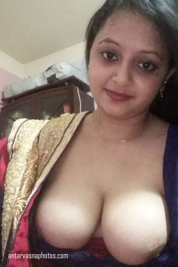 Bhabhi ki juicy boobs ki photos