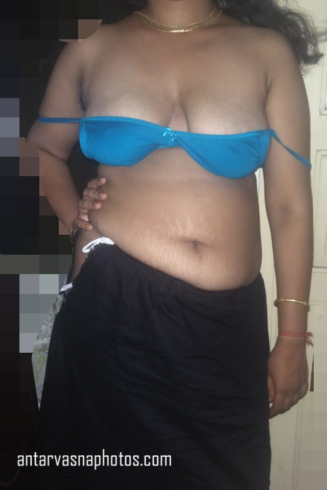 Desi bhabhi ki cleavage ki photos