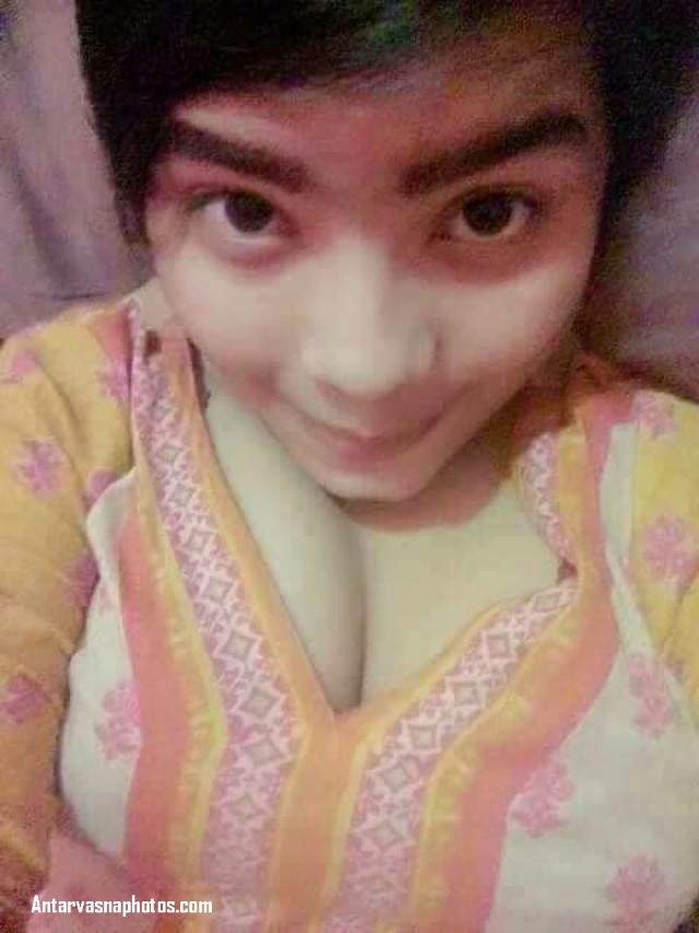 sexy bangla girl ki cute smile