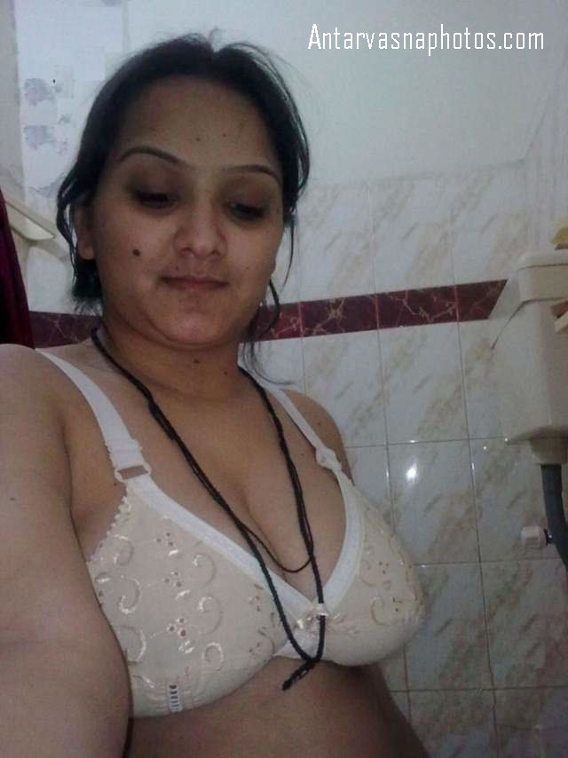 bhabhi ke big boobs ki bathroom me pic