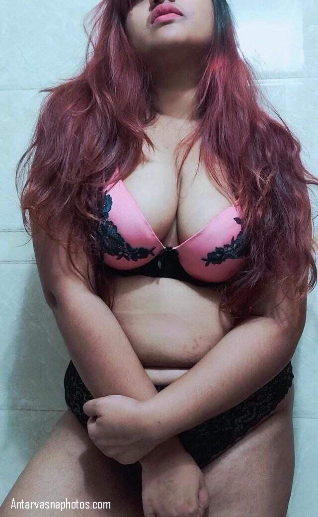 new bra me boobs ki pic