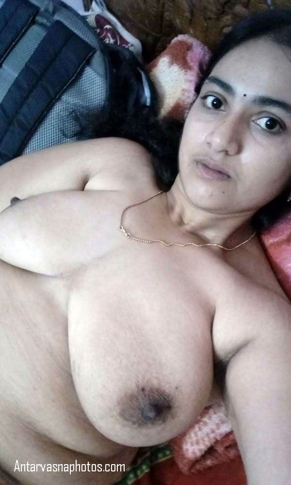 bed me leti aunty ke big boobs