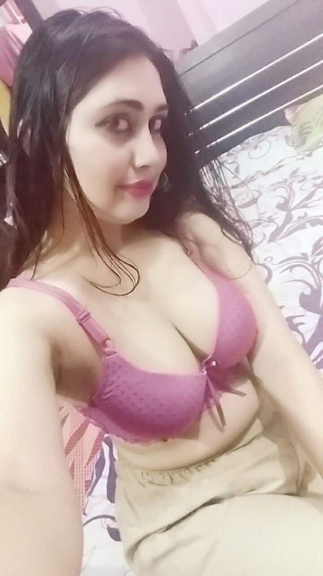 sexy figure wali punjabi girl