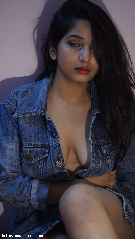 sexy nashili aakhon wali desi girl