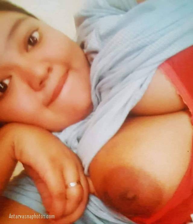 chubby girl ki boobs ki hot photo