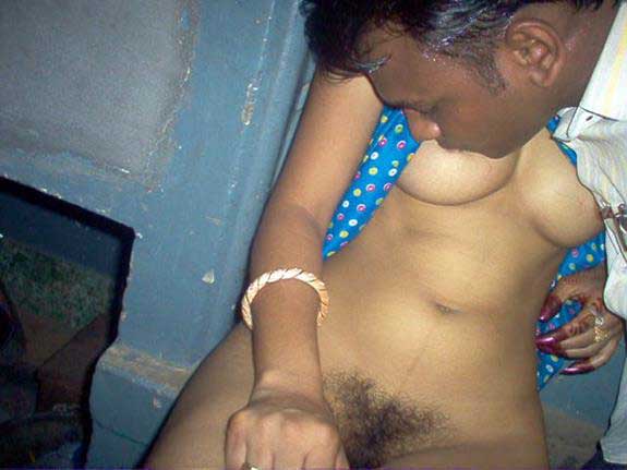 nude Indian girl ki jhaantwali chut mast boobs