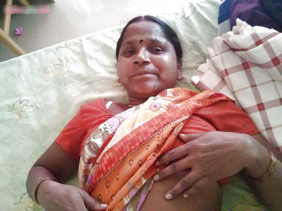 Meri Bihari kamwali aunty ke saree porn pics