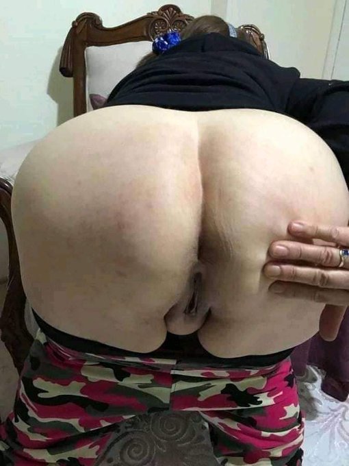 Desi nude and sexy bhabhi handjob sex photo