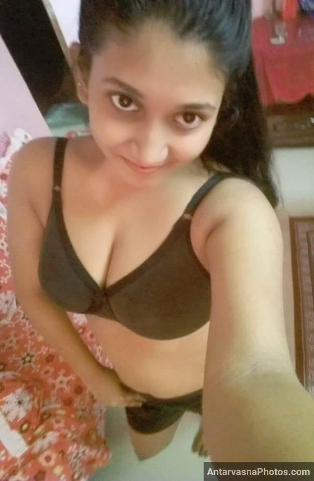 black bra me big firm tits dikhati hot indian girl