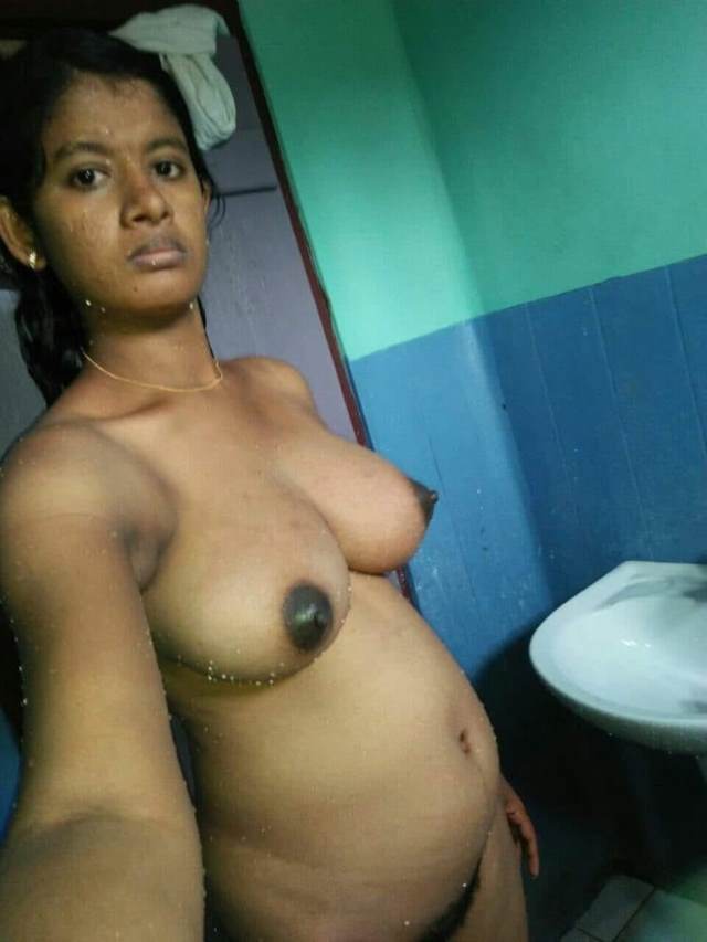 black perky tits dikhati hot indian aunty