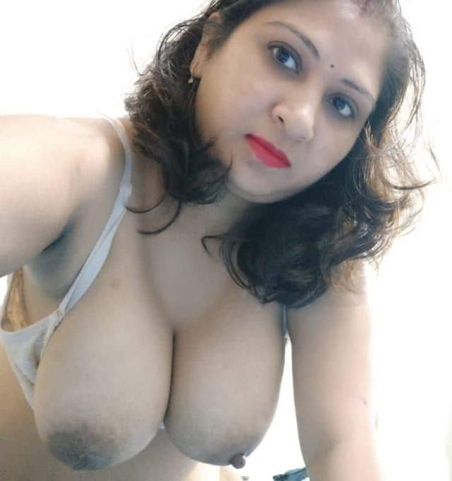 indian bhabhi big boobs photos