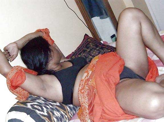 Sex Hot Chot Bhaby - porn photos Indian bhabhi ki saree me homemade hot photos jo lund hard kare  â€“ My Desi Boobs